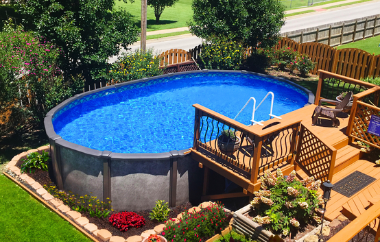 Saltwater LX Oval Pool with Quarter Deck